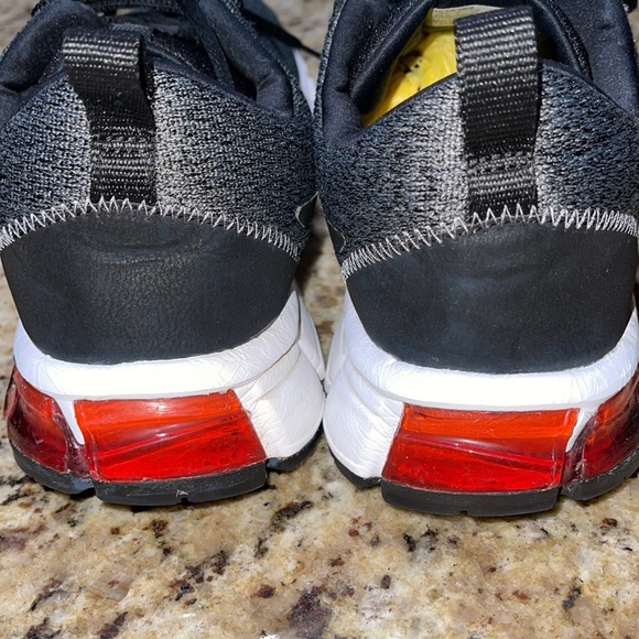 Asics - Picture 6 of 8